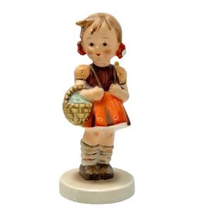 VINTAGE HUMMEL SCHOOL GIRL #81 2/0 FIGURINE